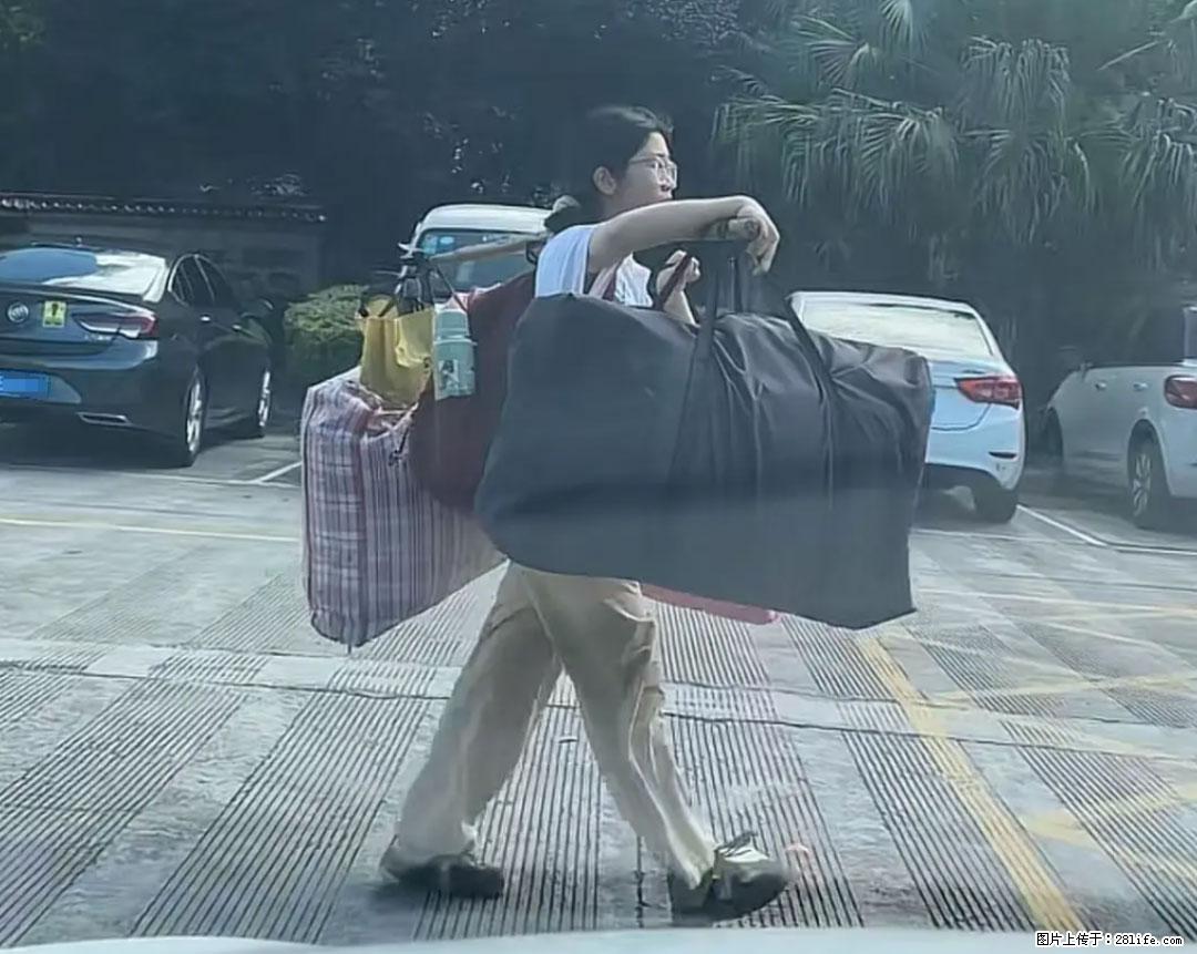 全网追的“扁担女孩”,找了一份暑假工,时薪12元 - 安阳生活资讯 - 安阳28生活网 ay.28life.com