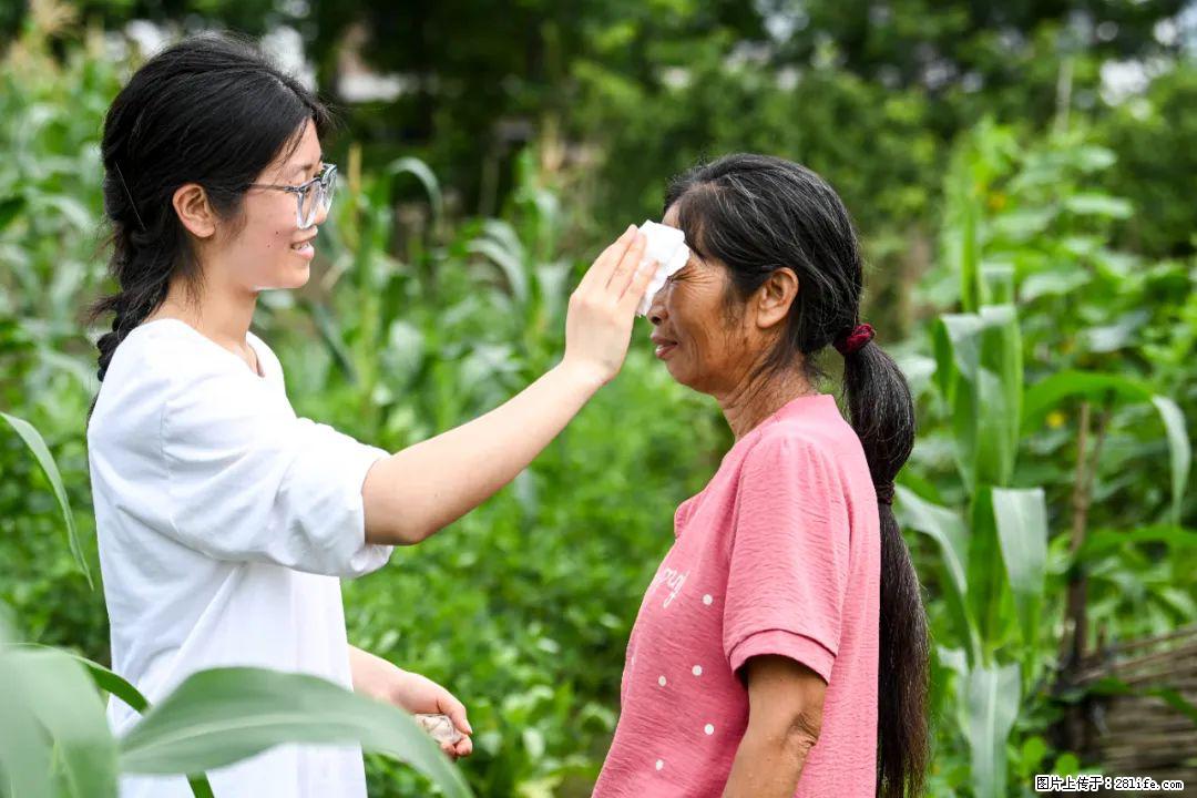 全网追的“扁担女孩”,找了一份暑假工,时薪12元 - 安阳生活资讯 - 安阳28生活网 ay.28life.com